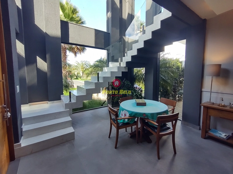 SOBRADO DE LUXO NO VILLAGIO EM XANGRI-LÁ: 4ª foto da galeria de imagens do imóvel