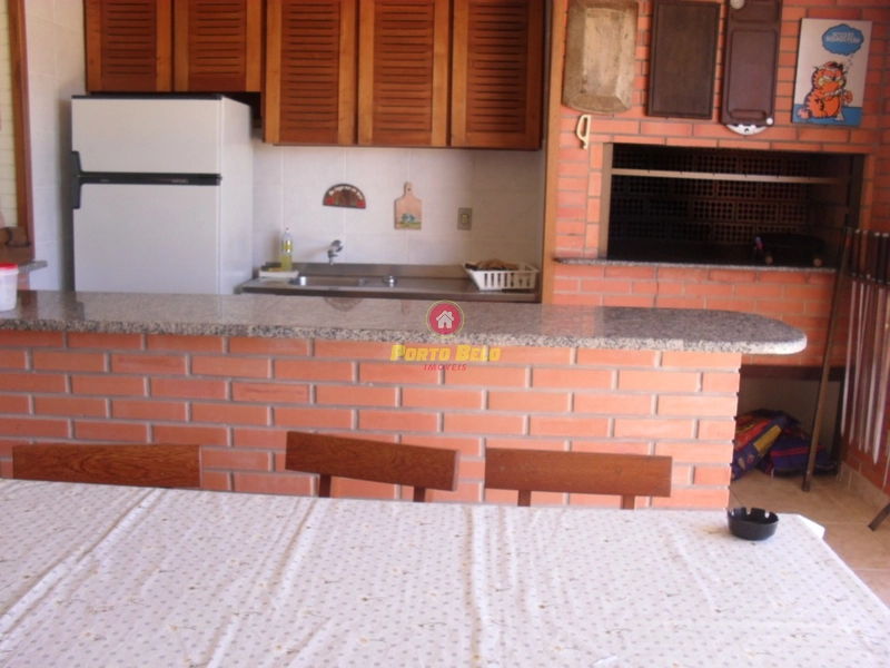 CASA DE ESQUINA DO CENTRO DE XANGRI-LÁ!!!: 10ª foto da galeria de imagens do imóvel