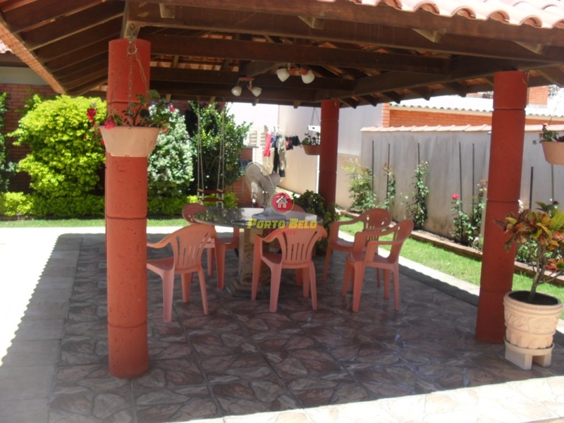 CASA DE ESQUINA DO CENTRO DE XANGRI-LÁ!!!: 7ª foto da galeria de imagens do imóvel