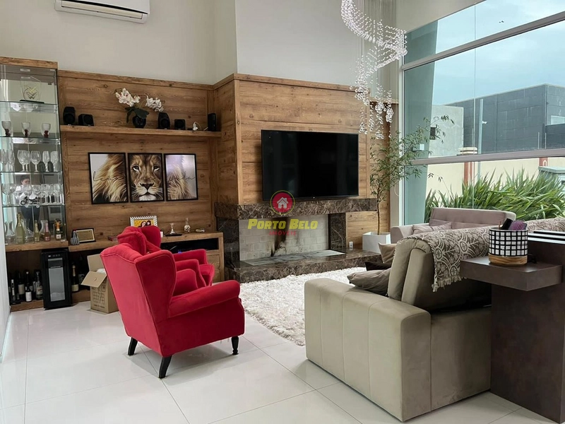 CASA À VENDA NO CONDADO DE CAPÃO: 3ª foto da galeria de imagens do imóvel