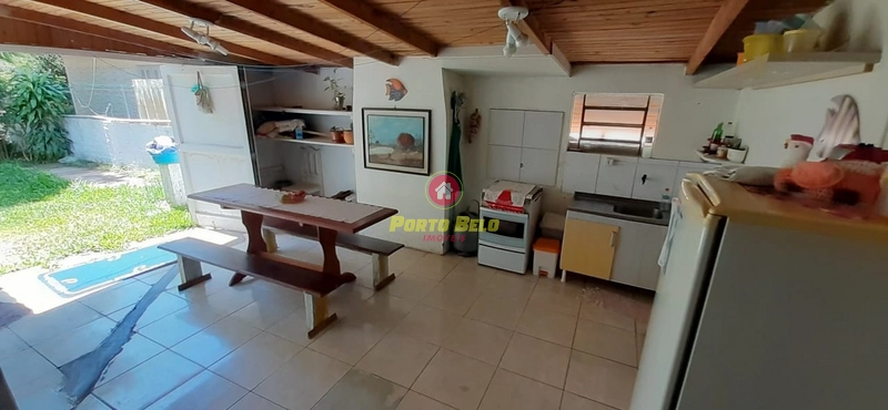 CASA À VENDA PRÓXIMO ÀS VIAS DE ACESSO EM CAPÃO DA CANOA: 2ª foto da galeria de imagens do imóvel