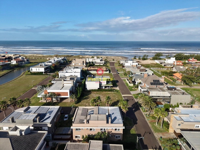 MANSÃO À VENDA NO CONDOMÍNIO PLAYA VISTA: 24ª foto da galeria de imagens do imóvel