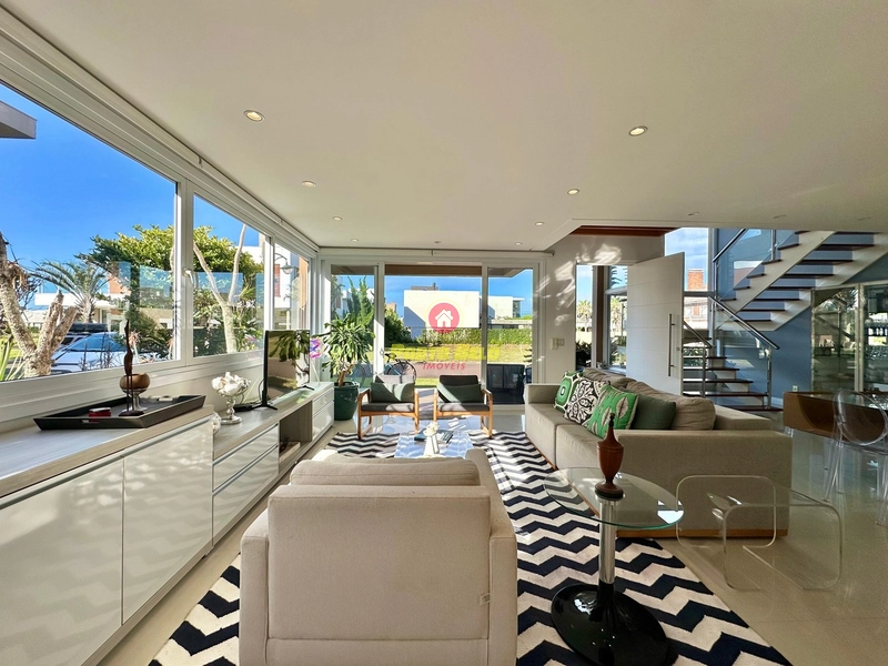 MANSÃO À VENDA NO CONDOMÍNIO PLAYA VISTA: 8ª foto da galeria de imagens do imóvel