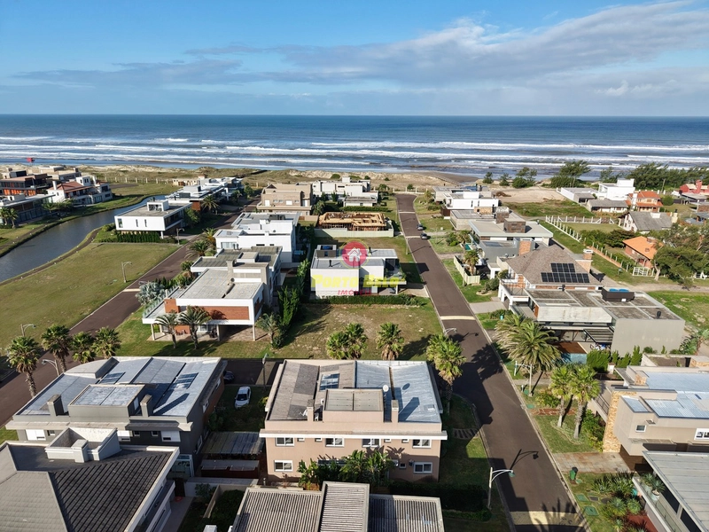 MANSÃO À VENDA NO CONDOMÍNIO PLAYA VISTA: 16ª foto da galeria de imagens do imóvel