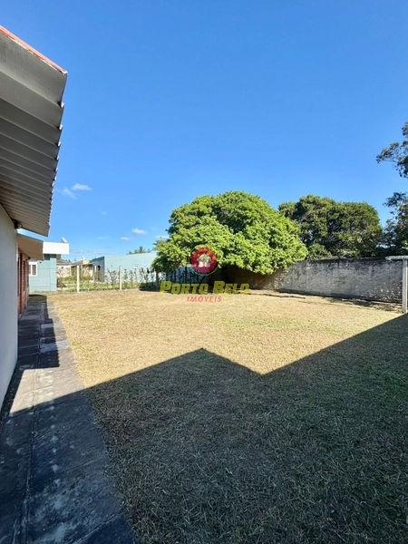 CASA TÉRREA 525M² DE TERRENO | PRÓXIMA AO CENTRO DE ATLÂNTIDA: 12ª foto da galeria de imagens do imóvel