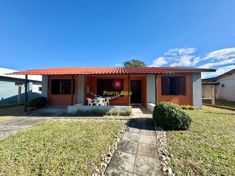 CASA TÉRREA 525M² DE TERRENO | PRÓXIMA AO CENTRO DE ATLÂNTIDA: 1ª foto da galeria de imagens do imóvel