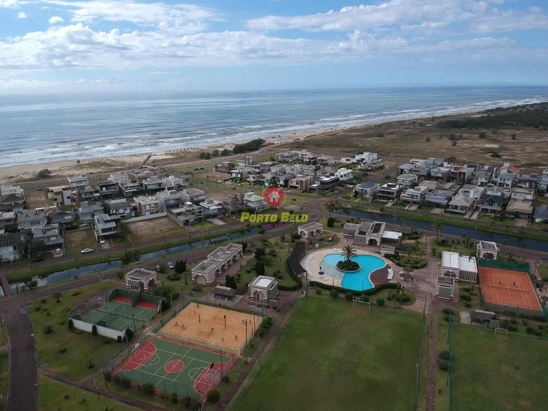 CASA TÉRREA NO CONDOMÍNIO BEIRA-MAR EM ATLÂNTIDA SUL: 4ª foto da galeria de imagens do imóvel