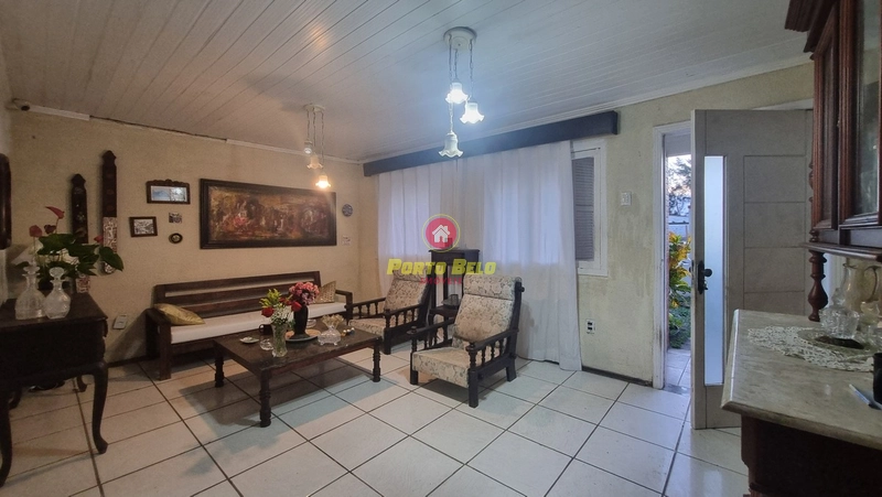 CASA EM AVENIDA COM VISTA PARA O CAMPO: 5ª foto da galeria de imagens do imóvel