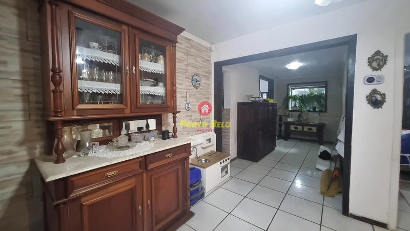 CASA EM AVENIDA COM VISTA PARA O CAMPO: 7ª foto da galeria de imagens do imóvel