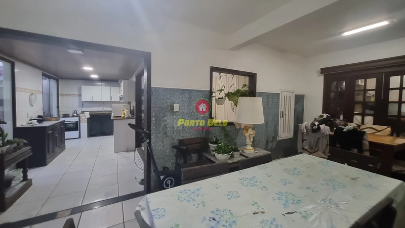 CASA EM AVENIDA COM VISTA PARA O CAMPO: 9ª foto da galeria de imagens do imóvel
