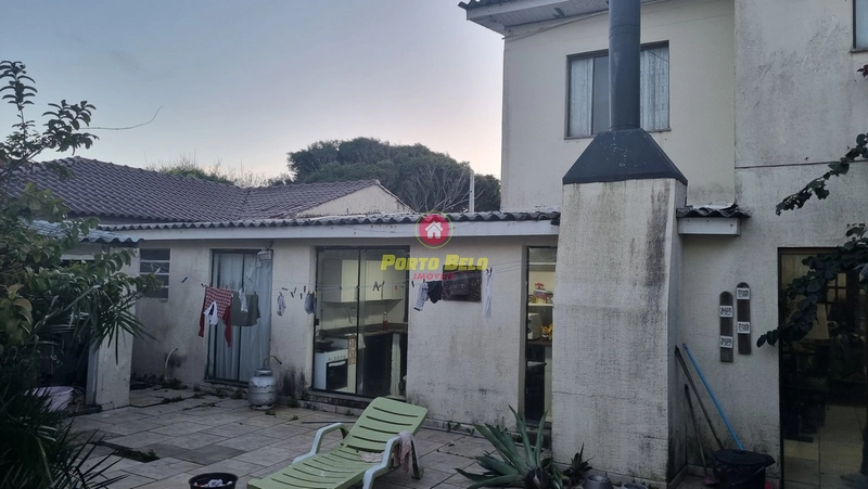 CASA EM AVENIDA COM VISTA PARA O CAMPO: 20ª foto da galeria de imagens do imóvel