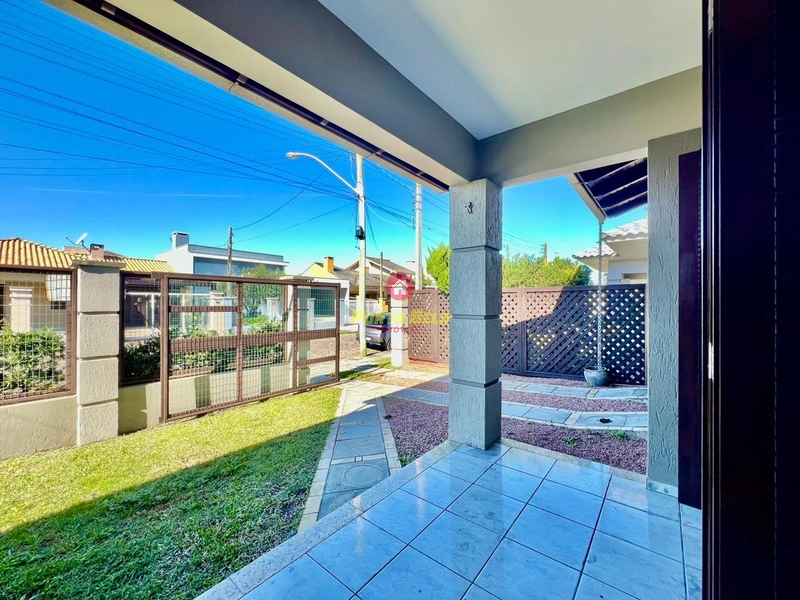 CASA Á VENDA EM ATALNTIDA SUL!: 3ª foto da galeria de imagens do imóvel