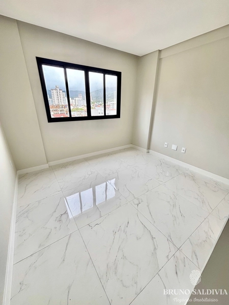 Apartamento PRONTO à 200m do mar: 10ª foto da galeria de imagens do imóvel