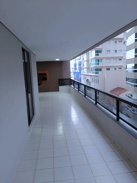 Amplo Apartamento a 200m da praia: 8ª foto da galeria de imagens do imóvel