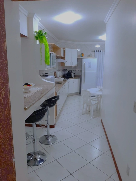 Amplo Apartamento a 200m da praia: 5ª foto da galeria de imagens do imóvel