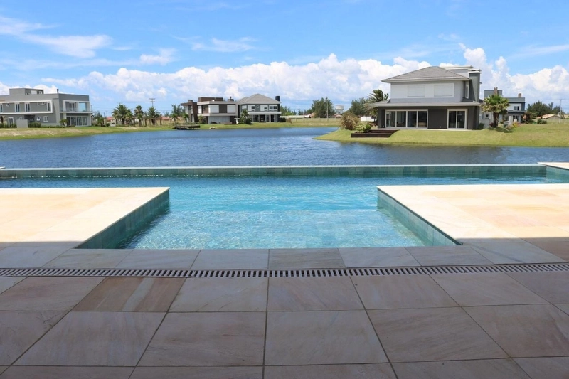 Ótima casa à venda no condomínio Enseada: 8ª foto da galeria de imagens do imóvel