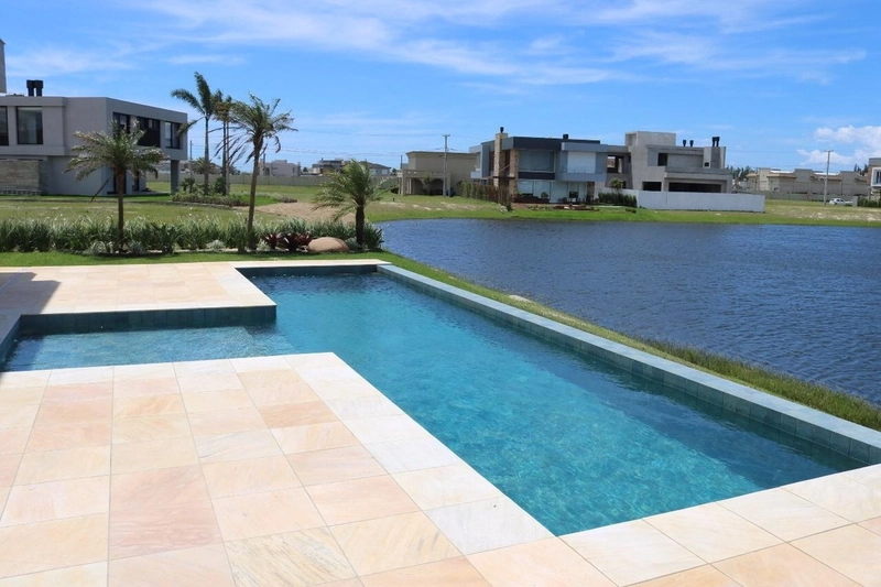 Ótima casa à venda no condomínio Enseada: 5ª foto da galeria de imagens do imóvel