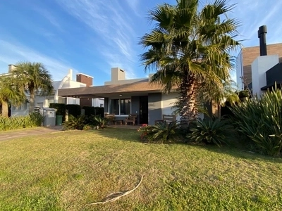 Casa à venda no condomínio Enseada: 3ª foto da galeria de imagens do imóvel