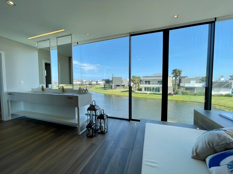 Casa à venda no condomínio Enseada: 24ª foto da galeria de imagens do imóvel