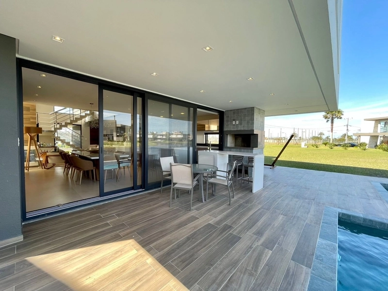 Casa à venda no condomínio Enseada: 47ª foto da galeria de imagens do imóvel