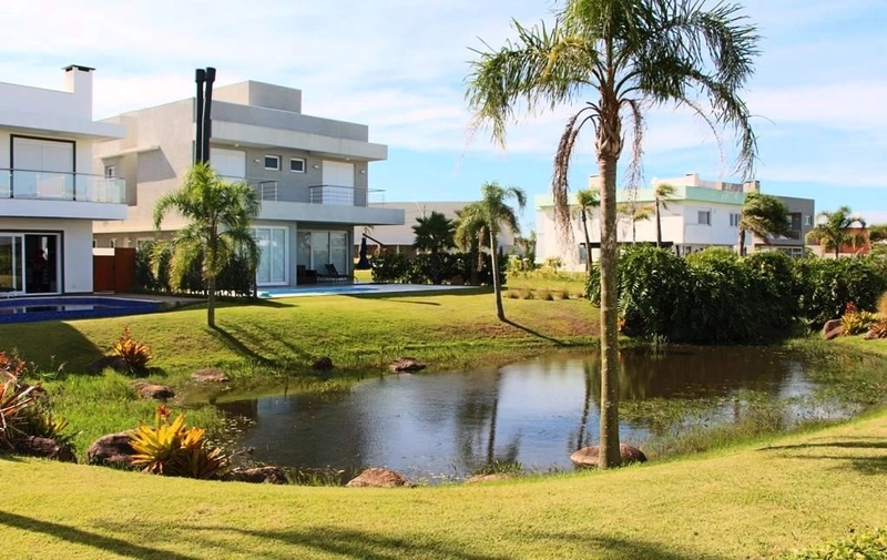 Bela casa à venda no condomínio Enseada: 41ª foto da galeria de imagens do imóvel