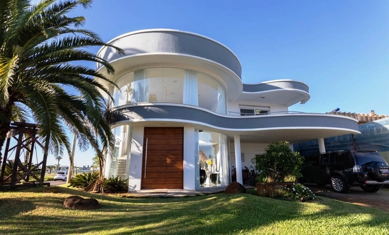 Bela casa à venda no condomínio Enseada: 1ª foto da galeria de imagens do imóvel