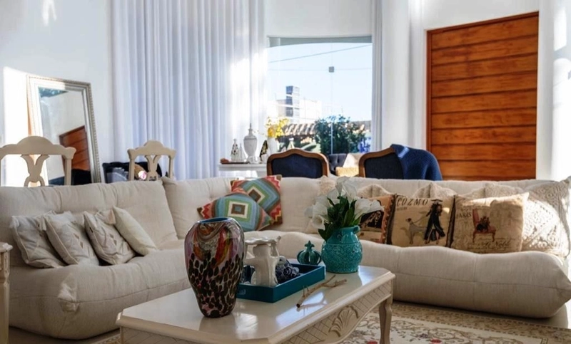 Bela casa à venda no condomínio Enseada: 5ª foto da galeria de imagens do imóvel