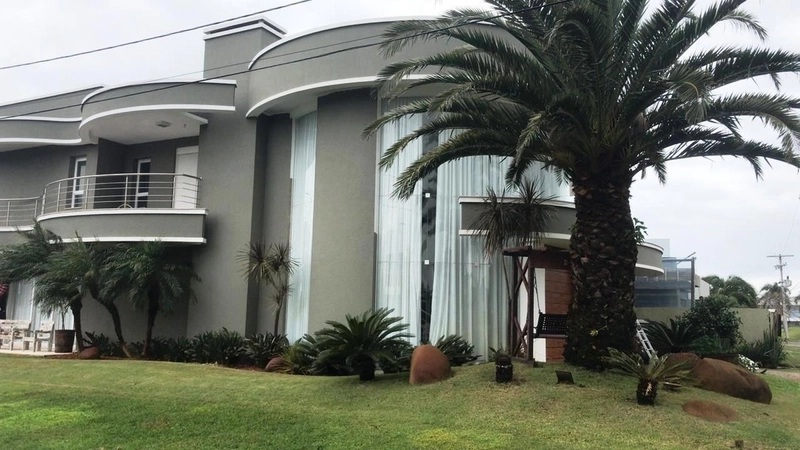 Bela casa à venda no condomínio Enseada: 2ª foto da galeria de imagens do imóvel