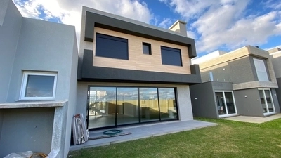 Casa à venda no condomínio Blue: 2ª foto da galeria de imagens do imóvel