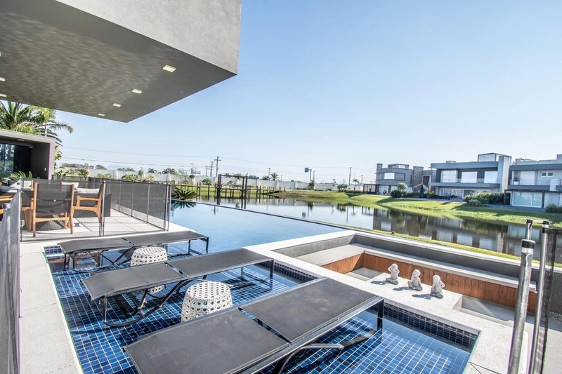 Mansão à venda no condomínio Enseada: 24ª foto da galeria de imagens do imóvel