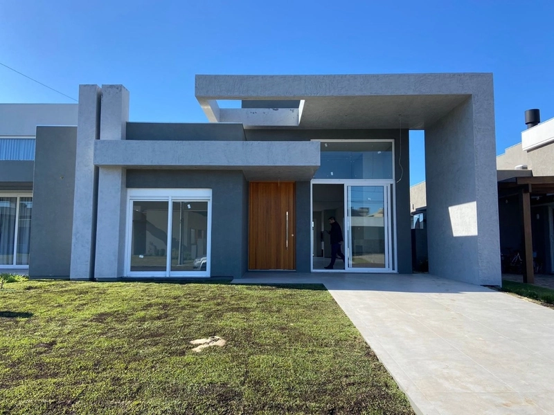 Casa à venda no condomínio Riviera