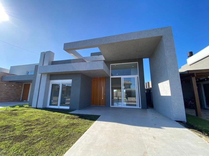 Casa à venda no condomínio Riviera: 2ª foto da galeria de imagens do imóvel