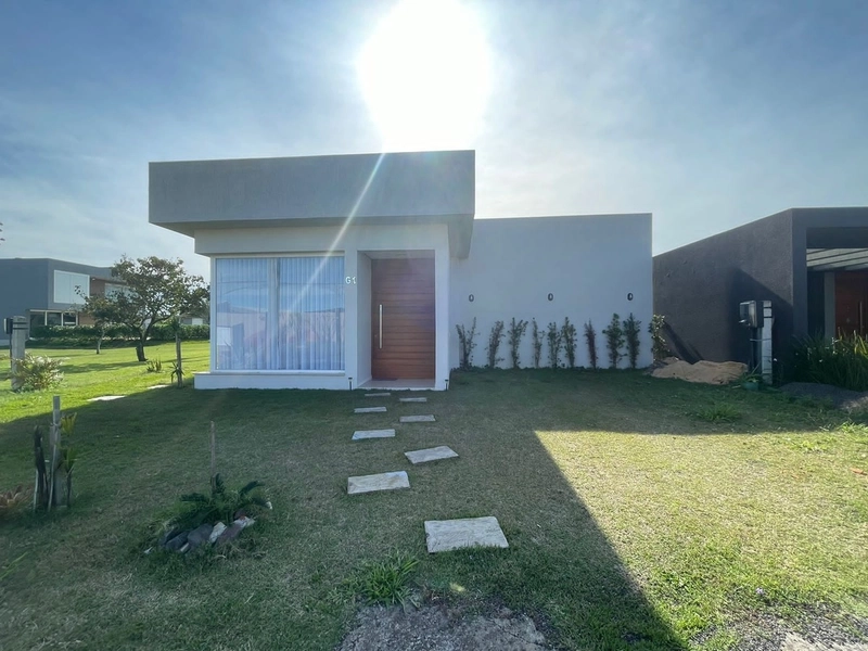 Casa à venda no condomínio Riviera: 1ª foto da galeria de imagens do imóvel