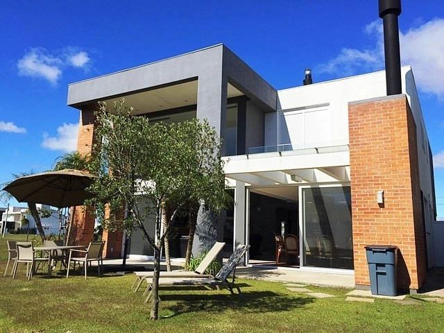 Excelente Sobrado mobiliado, no Condomínio Enseada Lagos em Xangri-lá!: 3ª foto da galeria de imagens do imóvel