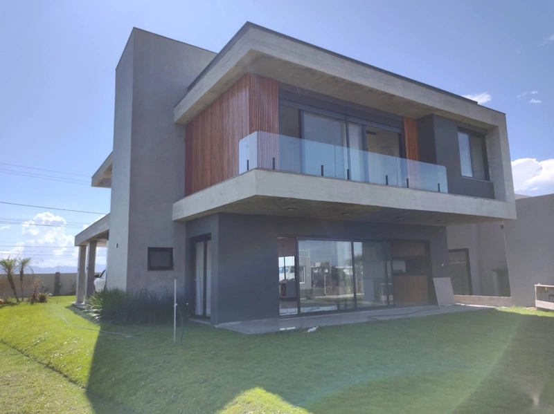 Casa à venda no condomínio Riviera: 1ª foto da galeria de imagens do imóvel