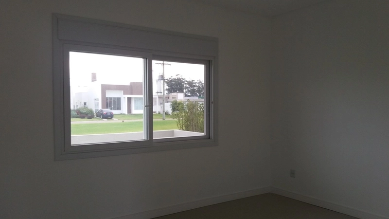 Casa à venda no condomínio Dubai: 8ª foto da galeria de imagens do imóvel