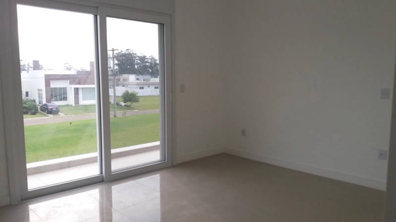 Casa à venda no condomínio Dubai: 12ª foto da galeria de imagens do imóvel