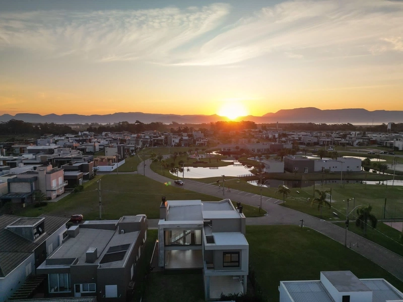 Casa à venda no condomínio Dubai: 30ª foto da galeria de imagens do imóvel