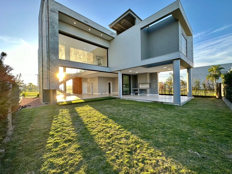 Casa à venda no condomínio Dubai: 39ª foto da galeria de imagens do imóvel