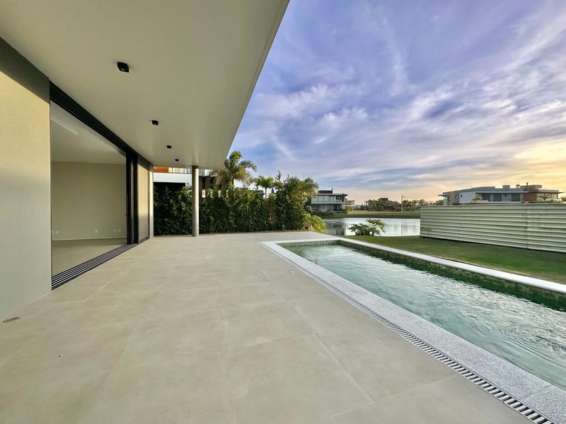 Casa à venda no condomínio Dubai: 6ª foto da galeria de imagens do imóvel