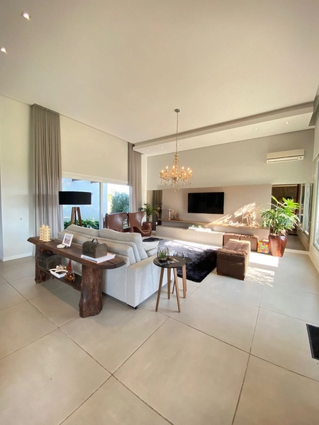 Casa à venda em condomínio fechado - Dubai: 2ª foto da galeria de imagens do imóvel