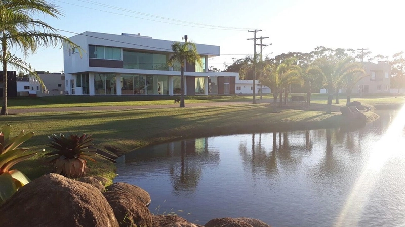 Casa à venda no condomínio Dubai