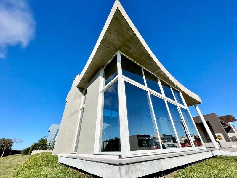 Casa à venda no condomínio Dubai: 3ª foto da galeria de imagens do imóvel