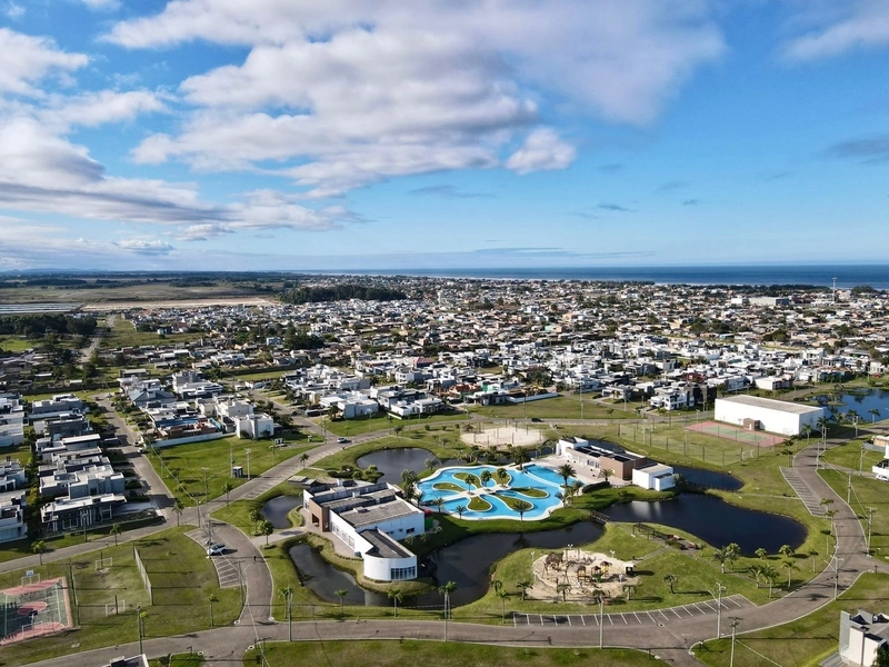 Casa à venda no condomínio Dubai: 22ª foto da galeria de imagens do imóvel