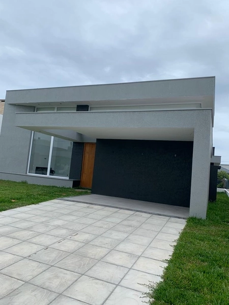 Casa à venda no condomínio Dubai: 8ª foto da galeria de imagens do imóvel