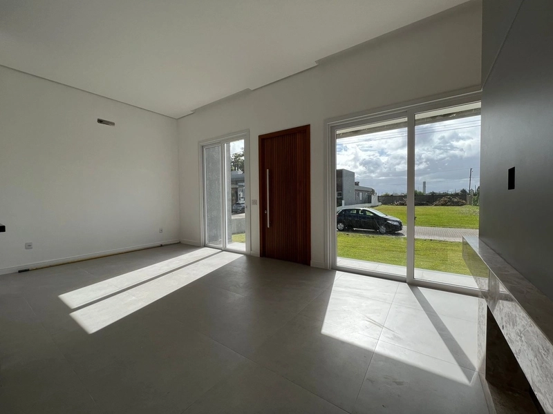 Casa à venda no condomínio Dubai: 3ª foto da galeria de imagens do imóvel