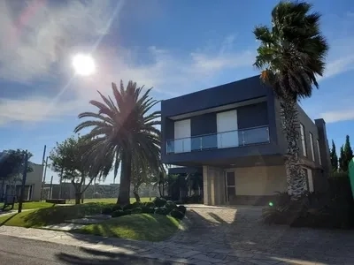 Casa à venda no condomínio Las Dunas: 3ª foto da galeria de imagens do imóvel