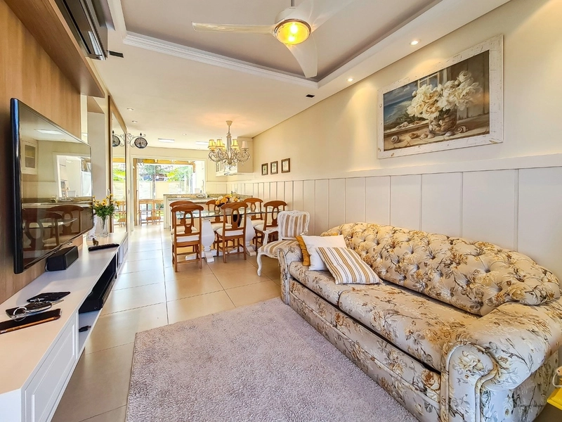 Casa à venda no condomínio Casa Hermosa