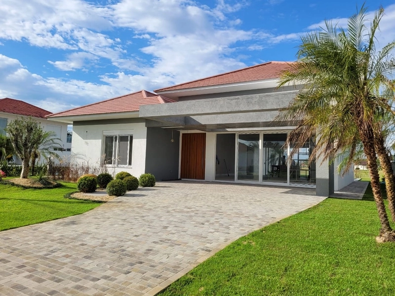 Casa à venda no condomínio Green Village