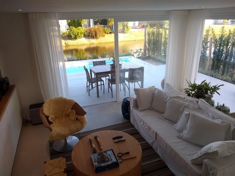 Casa à venda no condomínio One: 2ª foto da galeria de imagens do imóvel